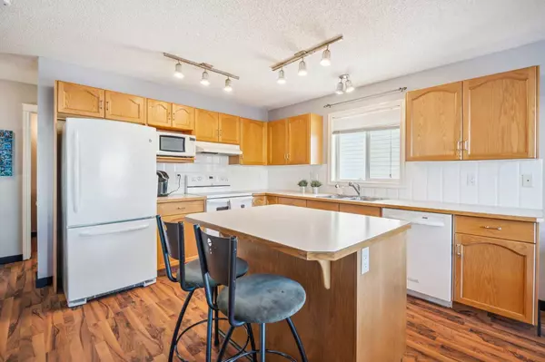 Airdrie, AB T4A 1G8,123 Springs CRES SE