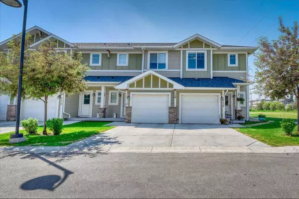 Chestermere, AB T1X 0P6,300 Marina DR #118