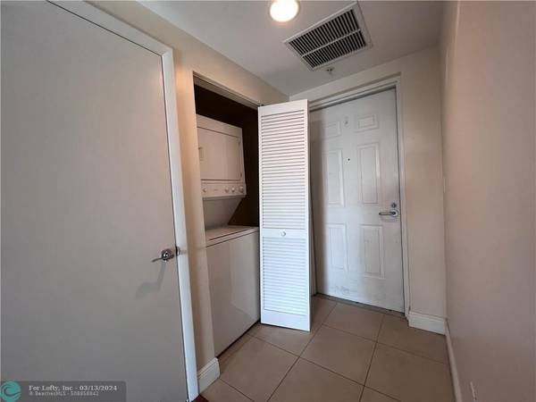 Miami, FL 33156,7280 SW 90th St  #207