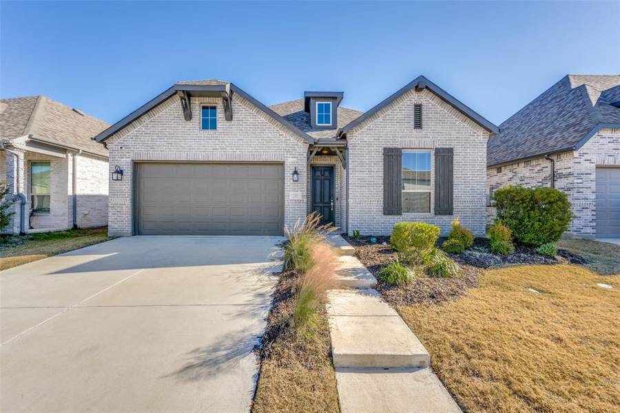 1404 Longspur Drive, Argyle, TX 76226