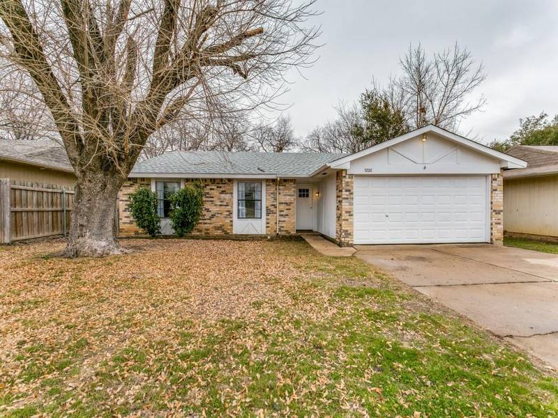 5220 Dunson Drive, Haltom City, TX 76148