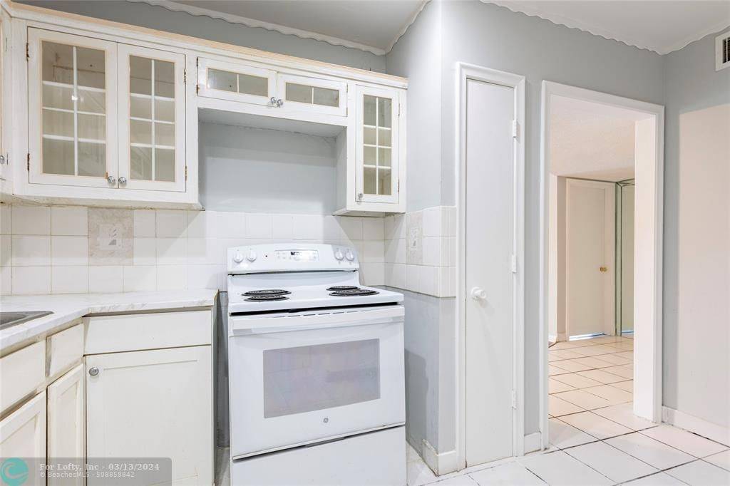 Lauderhill, FL 33313,4821 NW 22nd Court #206