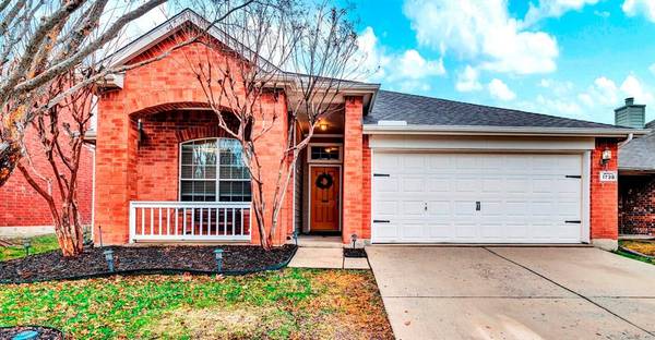 1738 Duck Cove Drive, Aubrey, TX 76227