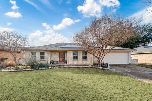 5521 Wood View Street, North Richland Hills, TX 76180