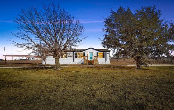 5820 Black Springs Lane, Joshua, TX 76058