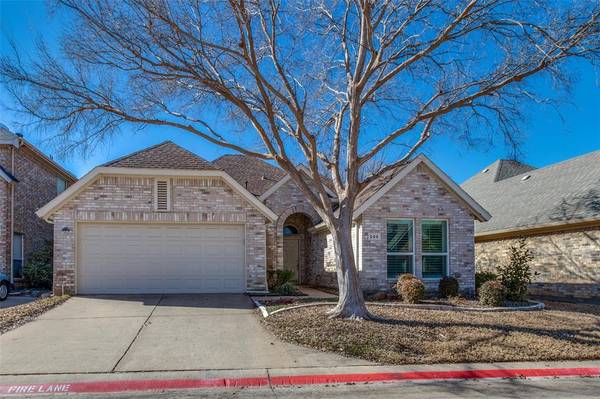 205 Arbor Glen Drive, Euless, TX 76039