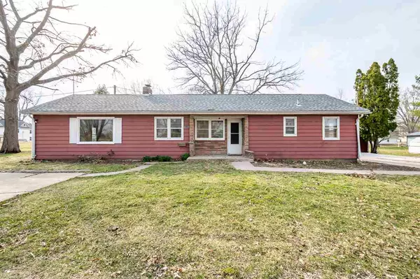 105 Maxson Drive, West Liberty, IA 52776