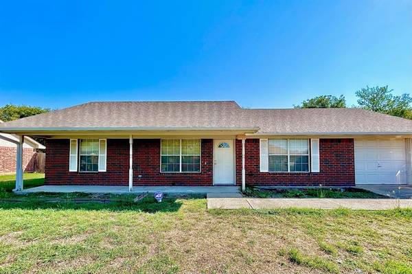 1303 Luanne, Bellmead, TX 76705