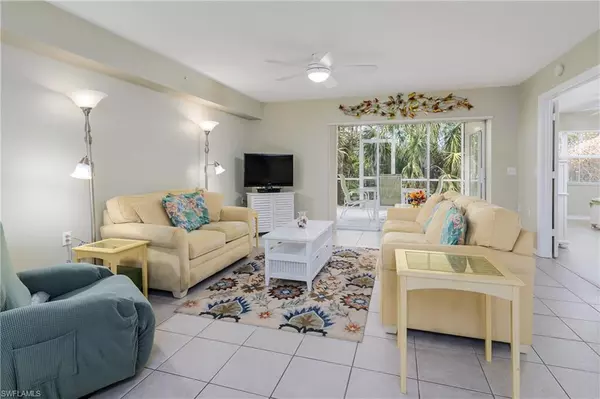 Naples, FL 34110,15495 Cedarwood LN 9-104