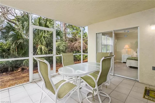 Naples, FL 34110,15495 Cedarwood LN 9-104