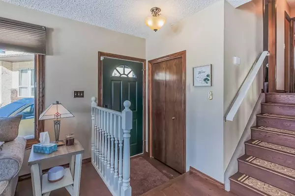 Red Deer, AB T4P 2M2,8 Goard Close