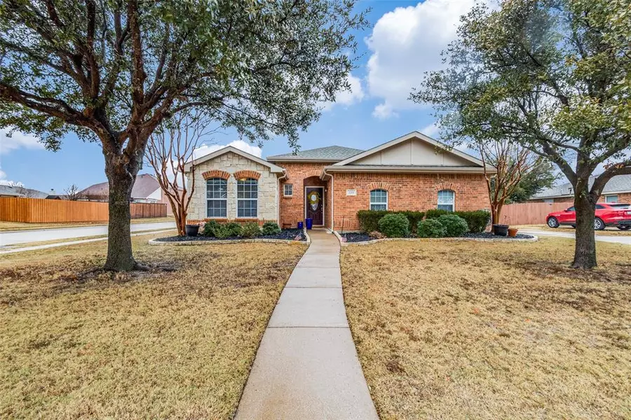 2201 Belmont Park Drive, Denton, TX 76210