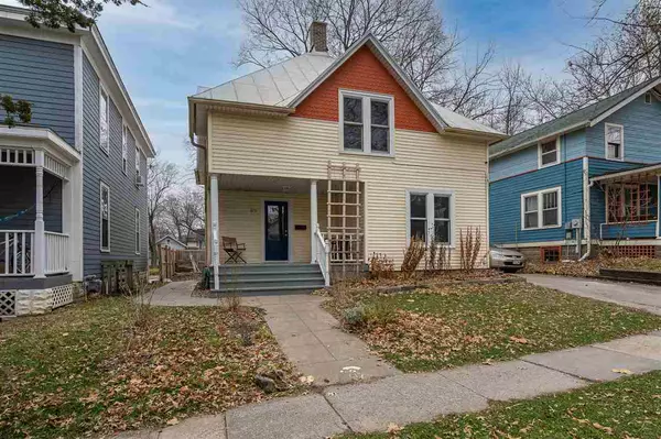 619 N Johnson Street, Iowa City, IA 52245