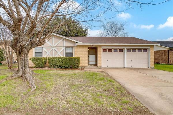 204 Julie Drive, Crowley, TX 76036