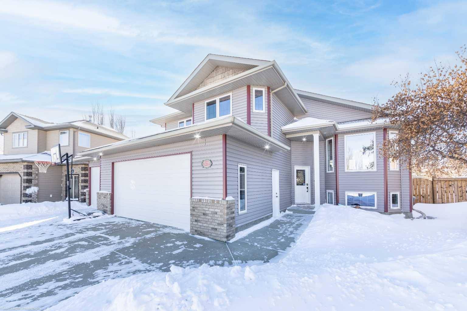 Lloydminster, AB T9V 3G3,5229 21 Street Close