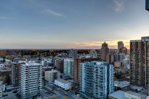 Calgary, AB T2R 0B1,530 12 AVE SW #PH1904