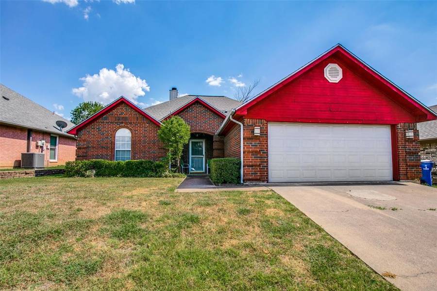 6028 Sundown Drive, Watauga, TX 76148