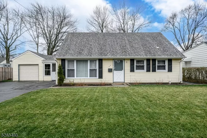 33 Lake Ave, Woodbridge Twp., NJ 07067