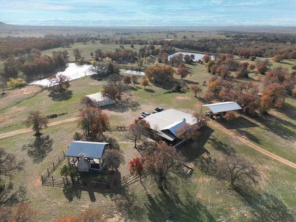 1133 Bean Farm Road, Forestburg, TX 76239