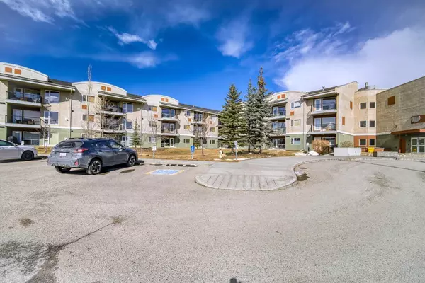 Calgary, AB T3H 5V5,69 Springborough CT SW #134