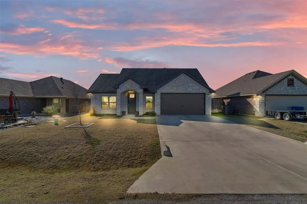 Granbury, TX 76049,3310 White Horse Drive