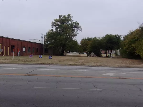 Bowie, TX 76230,402 N Mason Street