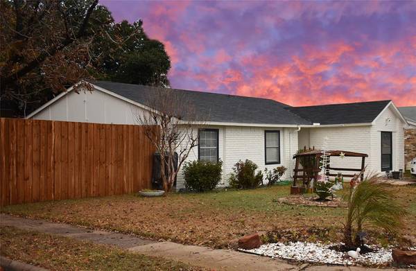 4101 Pepperbush Drive, Fort Worth, TX 76137