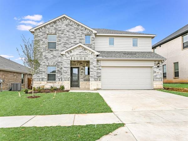 10505 Tuxinaw Trail, Fort Worth, TX 76179