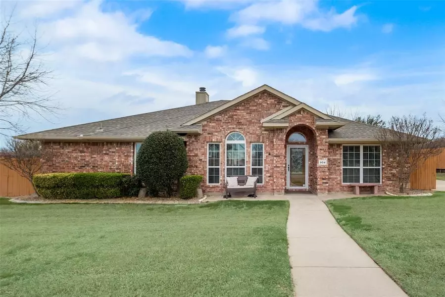 904 Foxwood Lane, Wylie, TX 75098