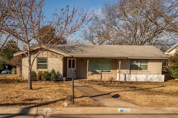 301 Arthur Drive, Hurst, TX 76053