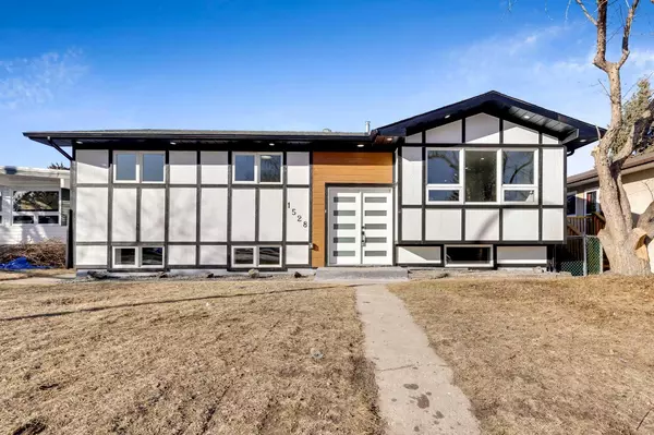 Calgary, AB T2W 0E1,1528 110 Ave SW