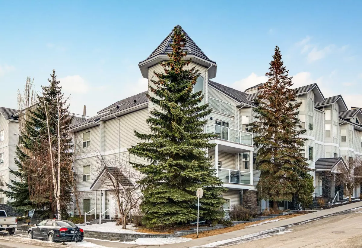 Calgary, AB T2T 0T6,1441 23 AVE SW #4