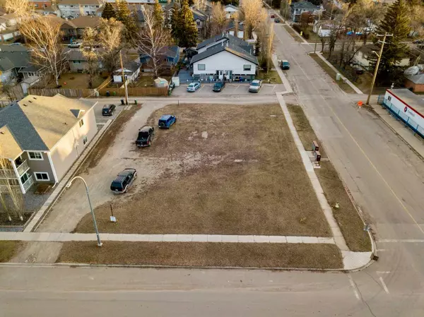 Strathmore, AB T1P 1B9,505 2 ST