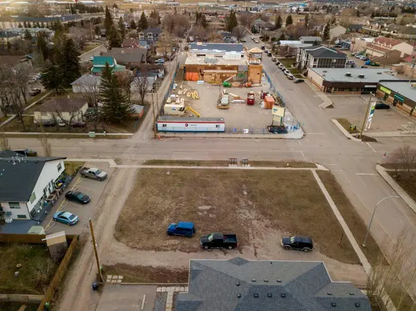Strathmore, AB T1P 1B9,505 2 ST