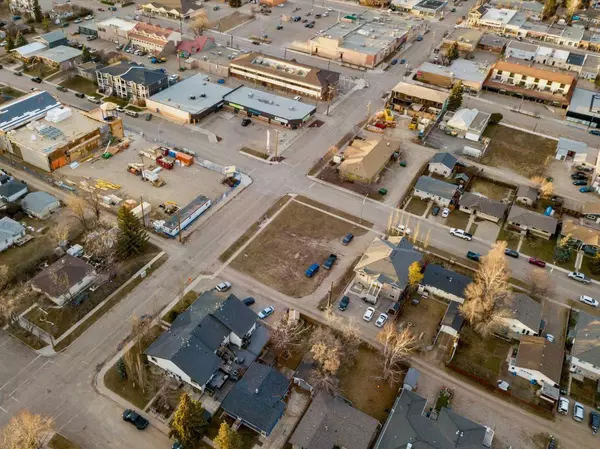 Strathmore, AB T1P 1B9,505 2 ST