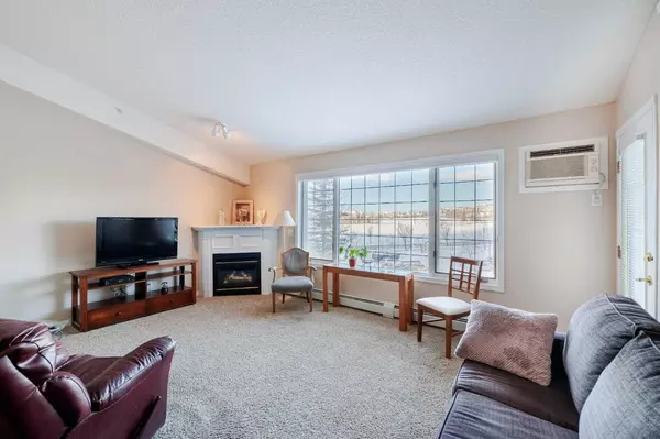 Calgary, AB T3H3R6,6868 Sierra Morena BLVD SW #345