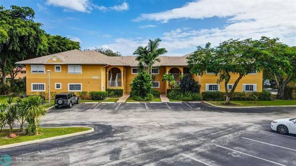 811 SE 4th Ave  #202, Dania Beach, FL 33004