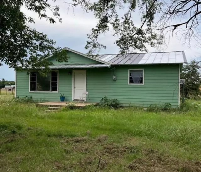 1974 County Road 4108, Greenville, TX 75401