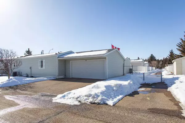 Rural Red Deer County, AB T4S 2C3,37543 England WAY #414