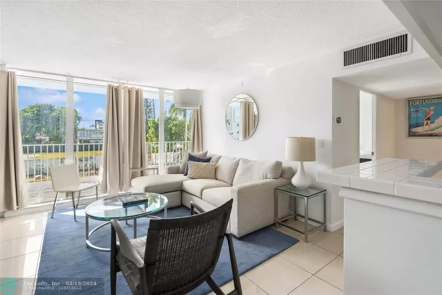 524 Orton Ave  #202, Fort Lauderdale, FL 33304