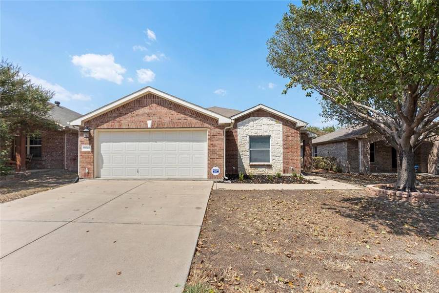 10048 Cougar Trail, Fort Worth, TX 76108