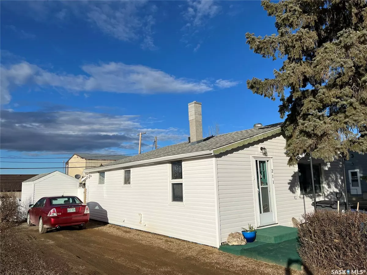 Assiniboia, SK S0H 0B0,211 2nd AVENUE E