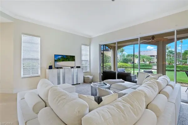 5001 Maxwell CIR 8-101, Naples, FL 34105