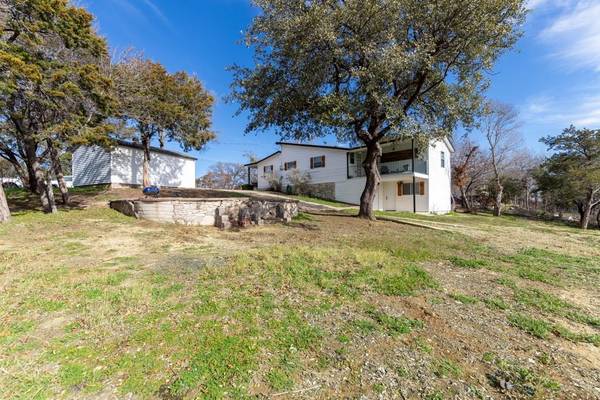 2817 N Mountain View Road,  Granbury,  TX 76048