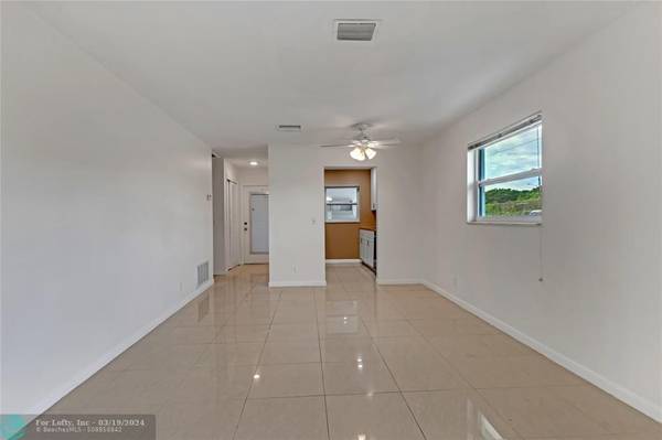 Boynton Beach, FL 33426,400 SW Golfview Ter  #101