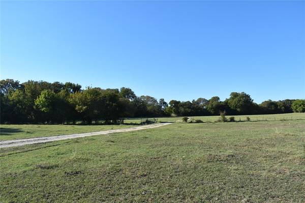 TBD County Road 305 & FM 4,  Grandview,  TX 76050