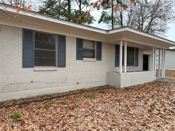 3913 Sabine Avenue, Texarkana, TX 75503