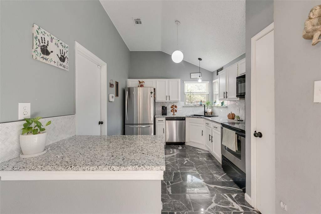Dallas, TX 75227,2755 Oak Bend Lane