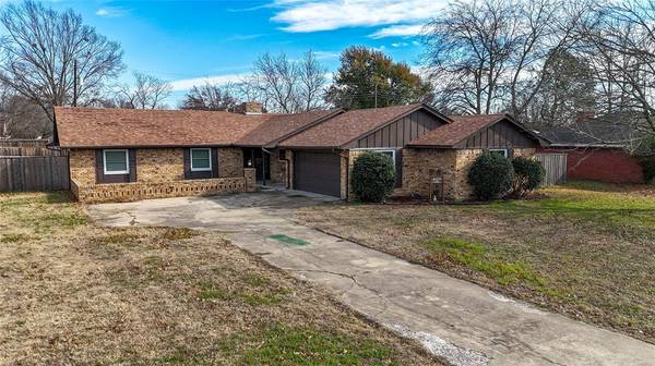 604 Lusk Street, Bonham, TX 75418