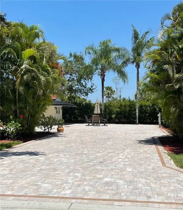 Naples, FL 34114,4678 Southern Breeze DR